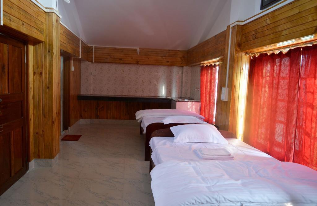 Dovipie Inn Kohima Zewnętrze zdjęcie